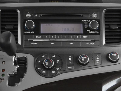 2014 Toyota Sienna L 7 Passenger