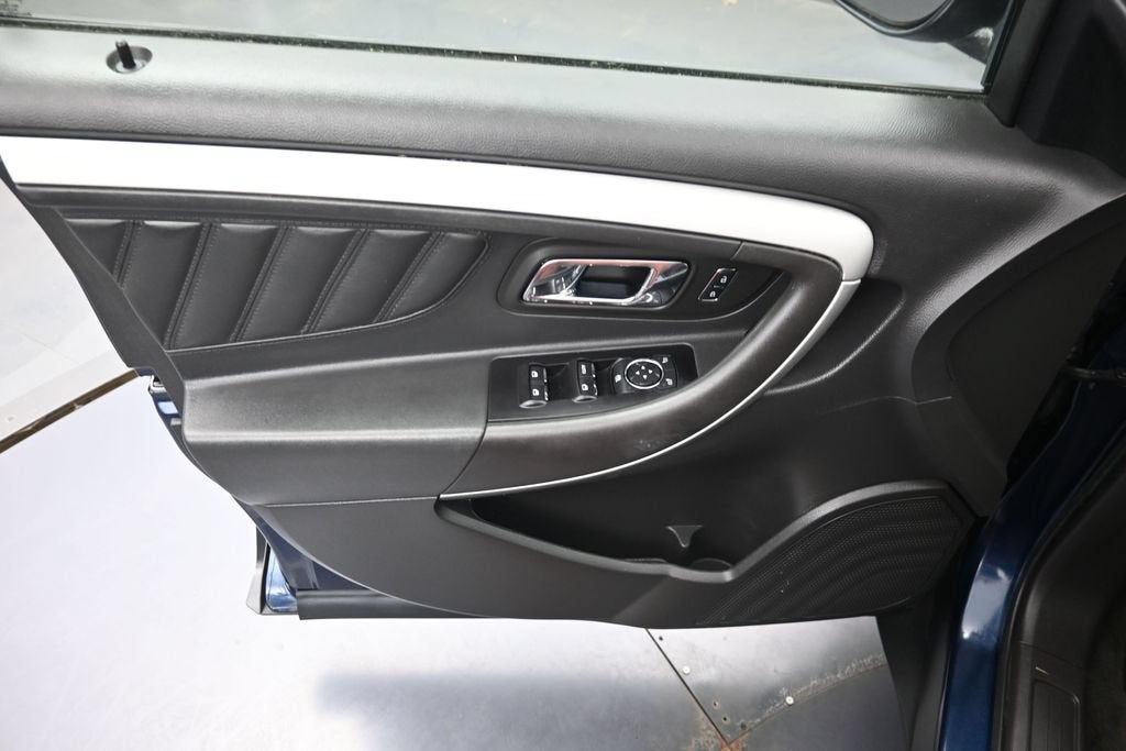 2017 Ford Taurus SEL