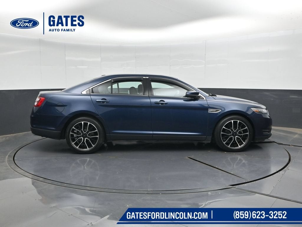 2017 Ford Taurus SEL