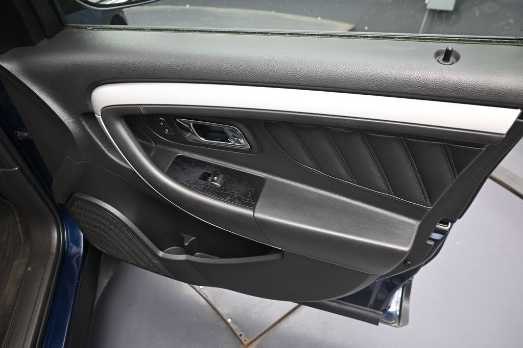 2017 Ford Taurus SEL