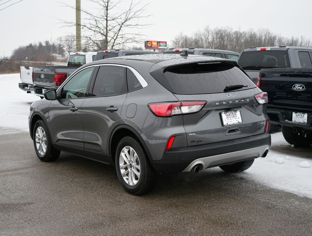 2022 Ford Escape Hybrid SE
