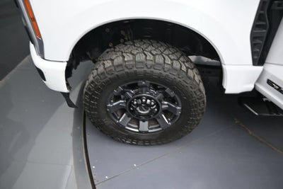 2023 Ford F-350SD Lariat