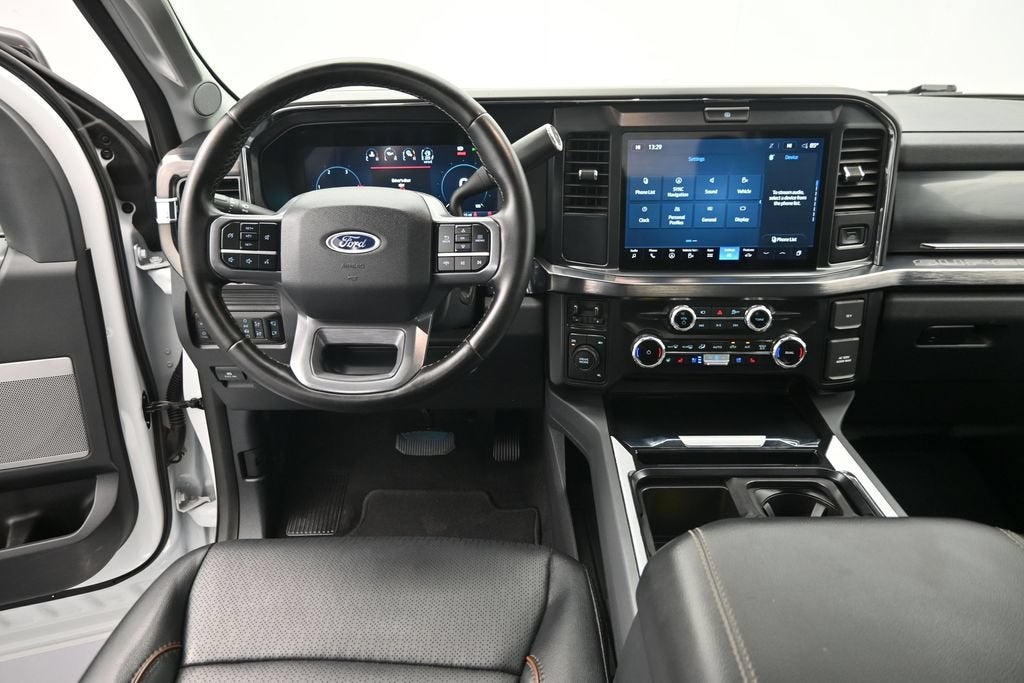 2025 Ford F-350SD Lariat DRW