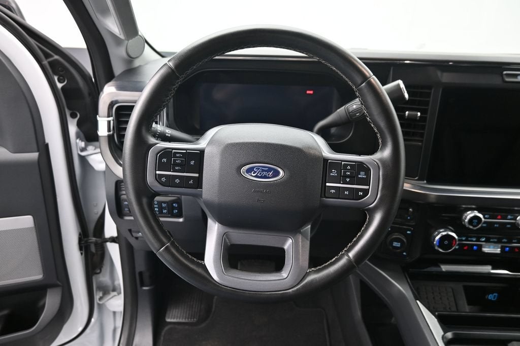 2025 Ford F-350SD Lariat DRW