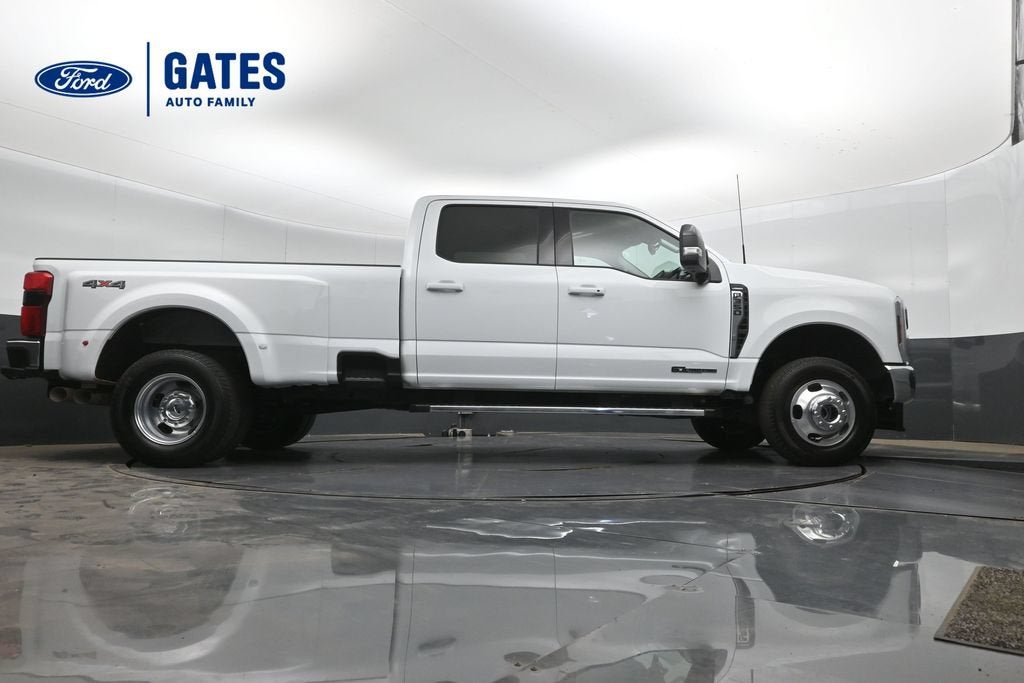2025 Ford F-350SD Lariat DRW