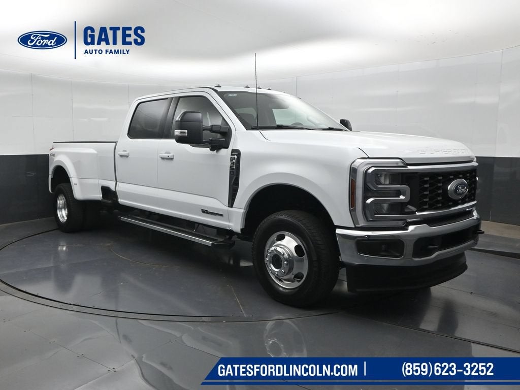 2025 Ford F-350SD Lariat DRW