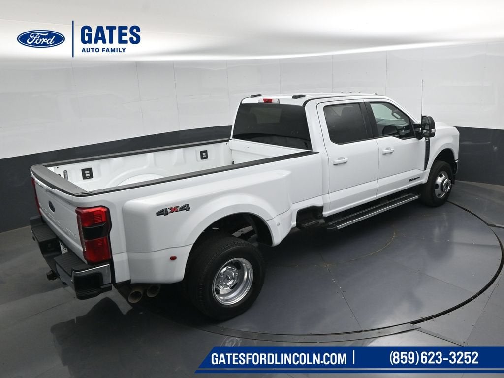 2025 Ford F-350SD Lariat DRW