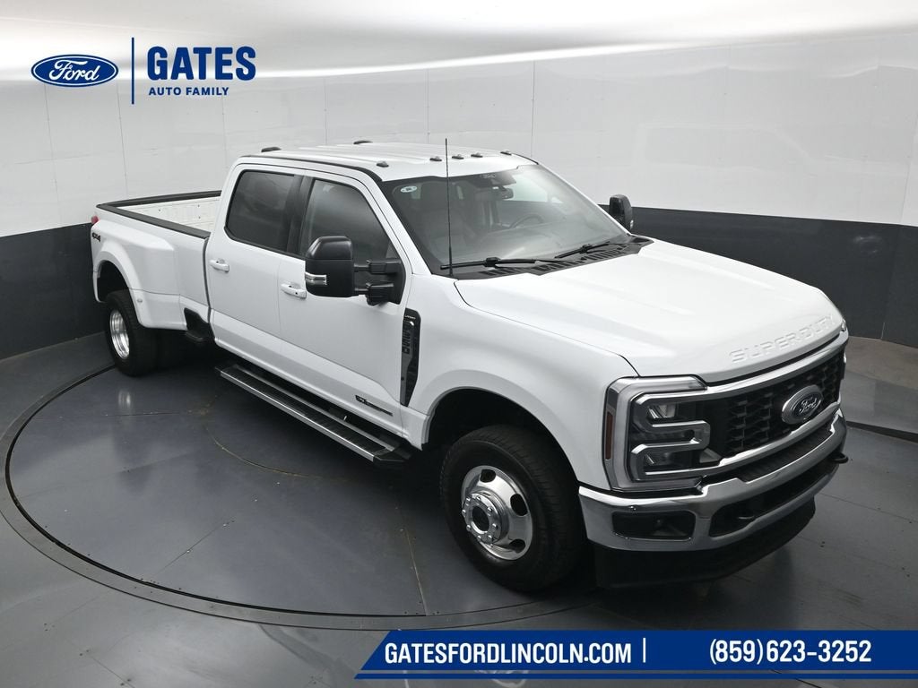 2025 Ford F-350SD Lariat DRW