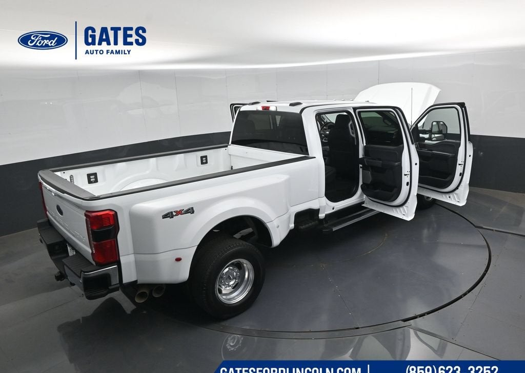 2025 Ford F-350SD Lariat DRW