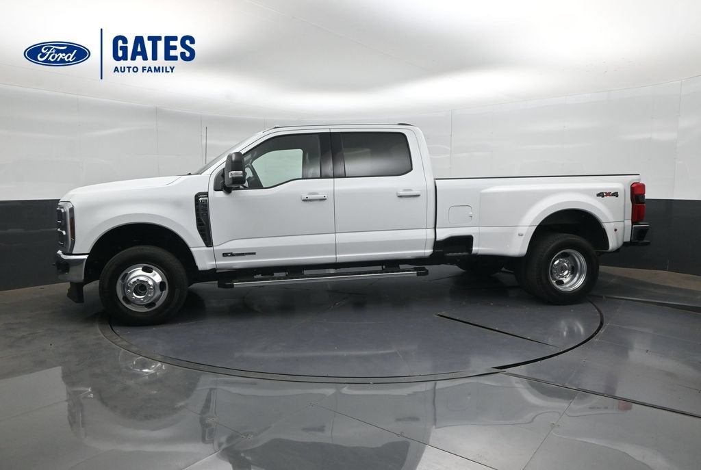 2025 Ford F-350SD Lariat DRW