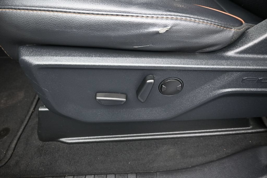 2025 Ford F-350SD Lariat DRW