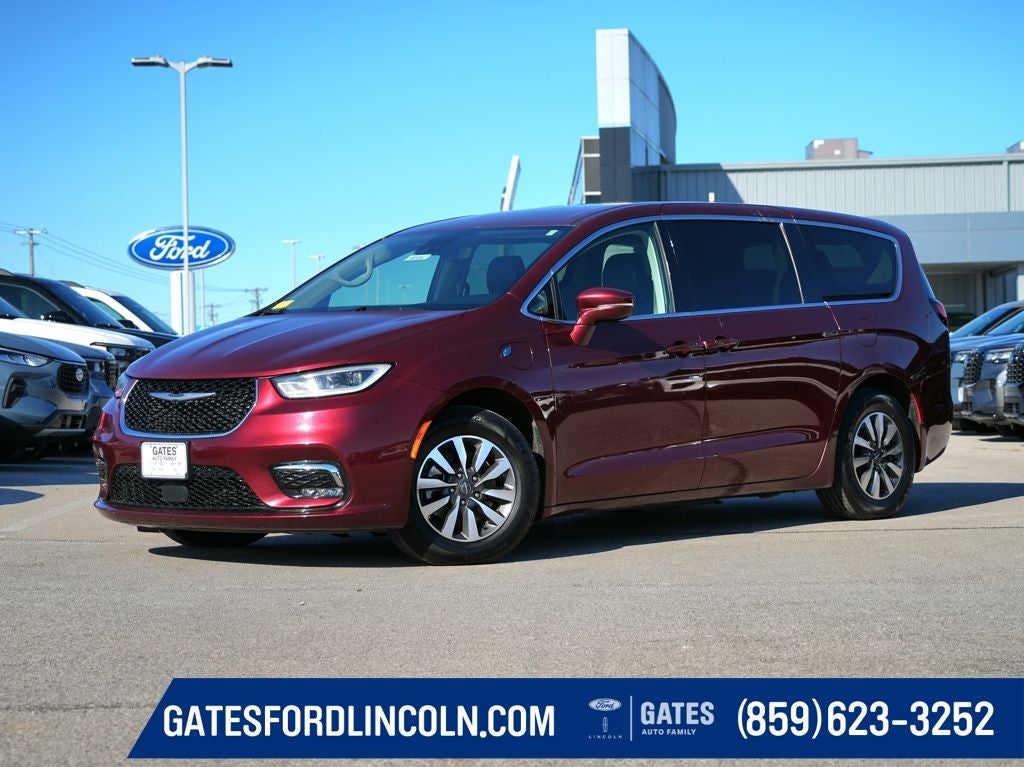 2022 Chrysler Pacifica Hybrid Touring L