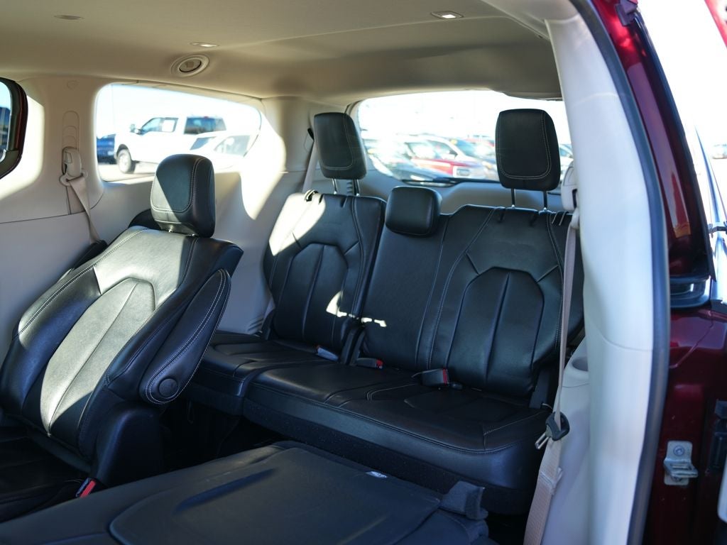 2022 Chrysler Pacifica Hybrid Touring L