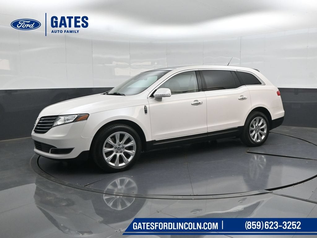 2017 Lincoln MKT Base