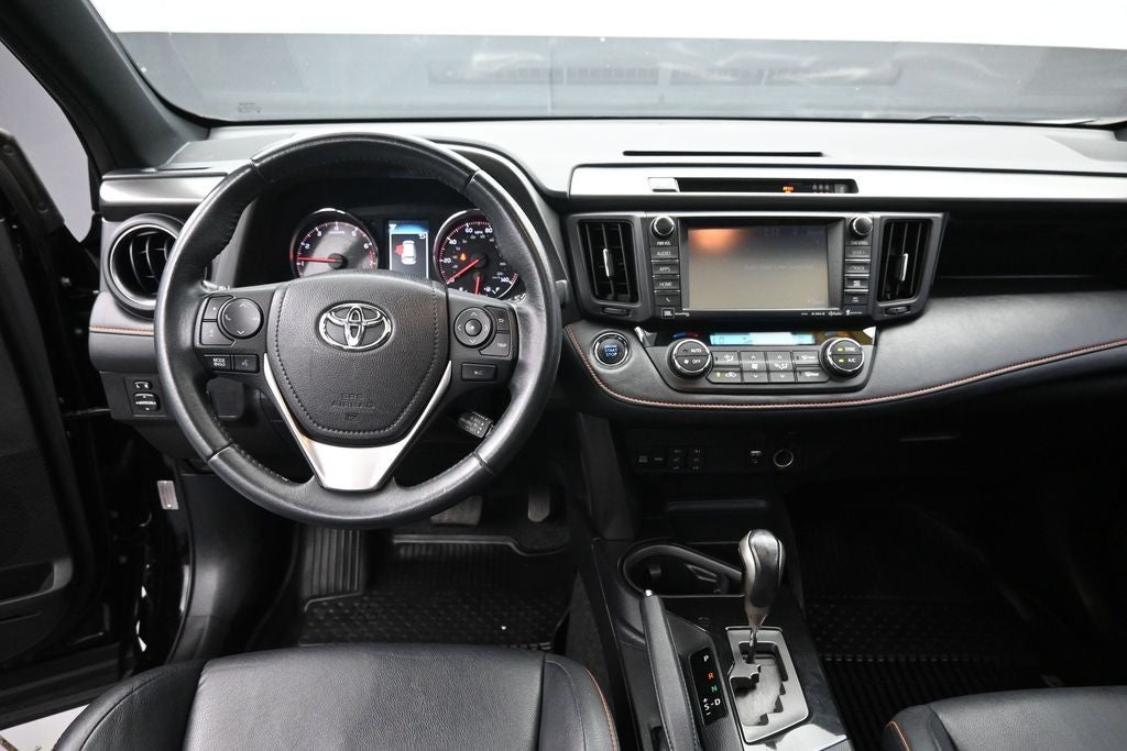 2017 Toyota RAV4 SE ***BRANDED TITLE***