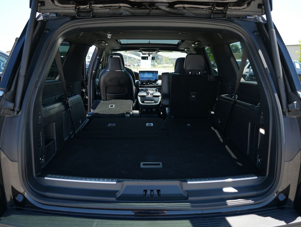 2023 Lincoln Navigator L Reserve