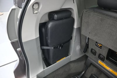 2014 Toyota Sienna SE 8 Passenger