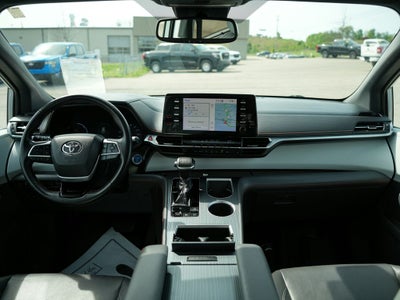 2021 Toyota Sienna XSE 7 Passenger