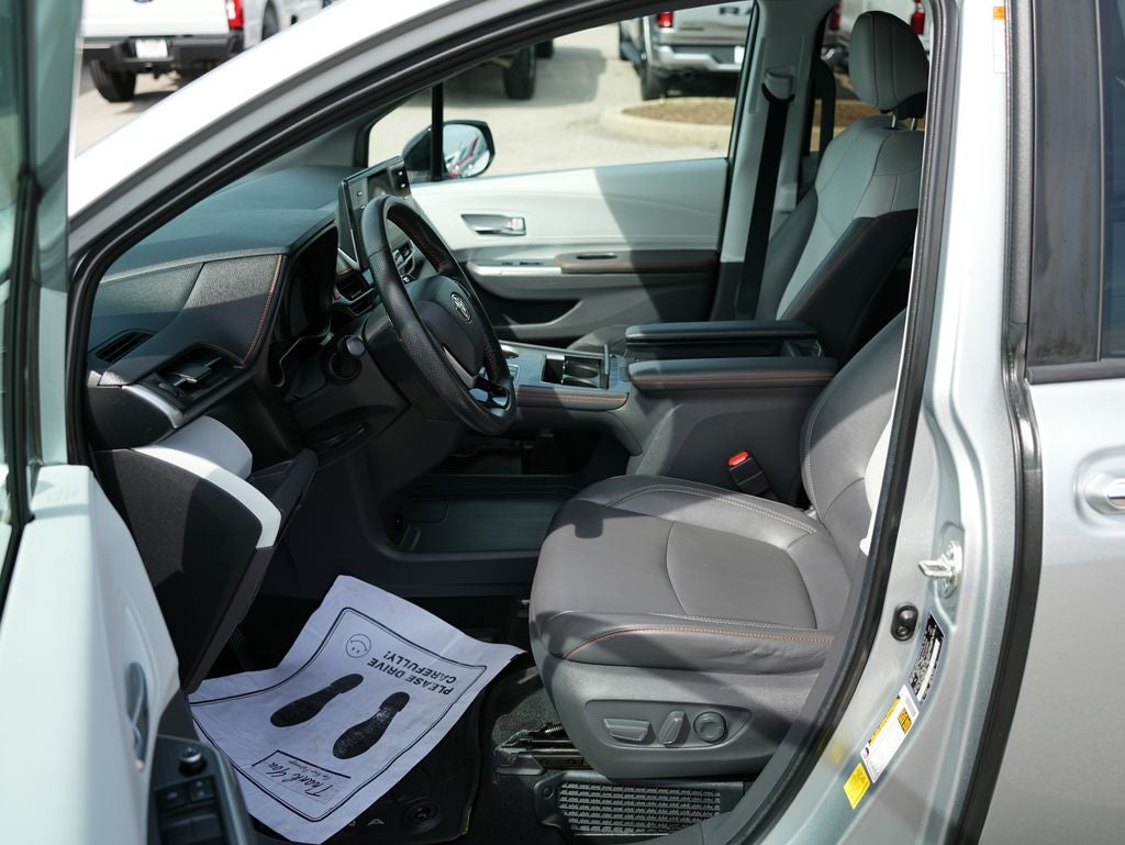 2021 Toyota Sienna XSE 7 Passenger