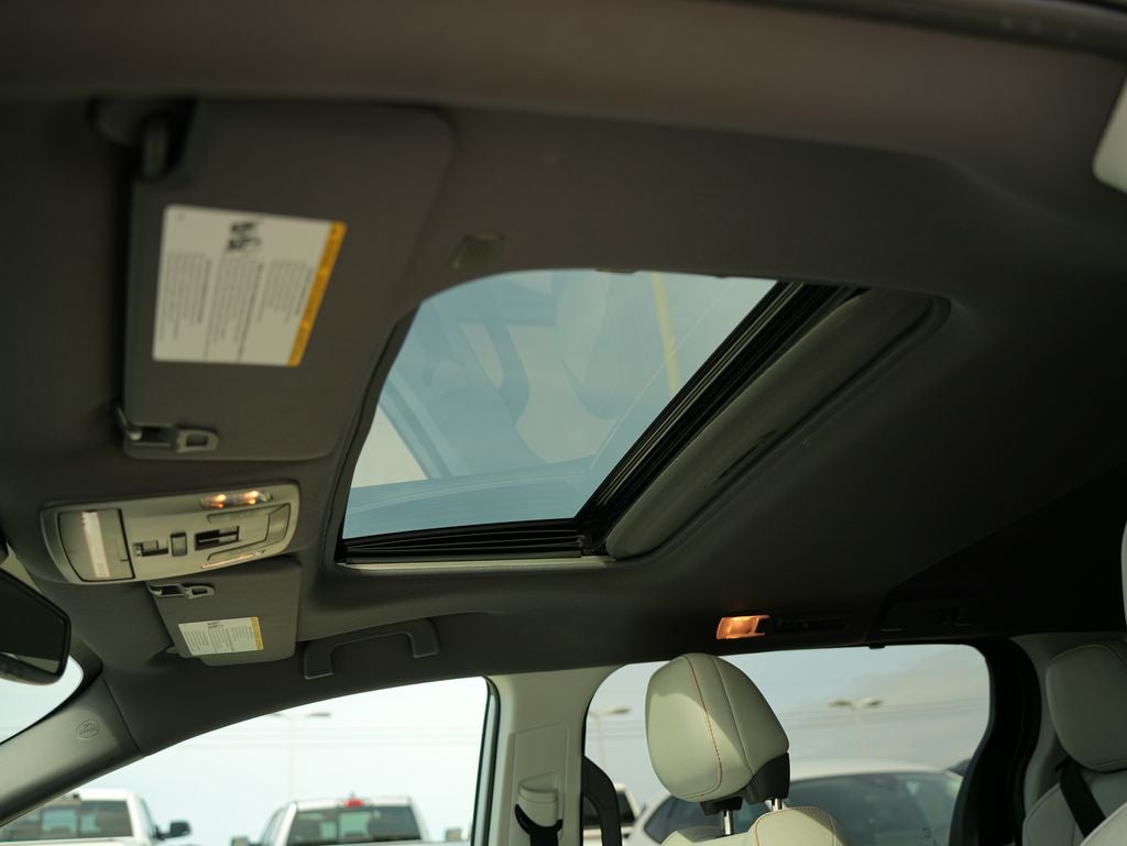 2021 Toyota Sienna XSE 7 Passenger