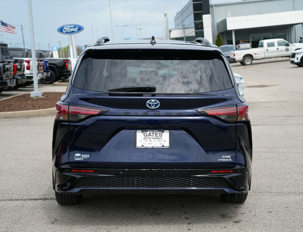 2022 Toyota Sienna XSE 7 Passenger