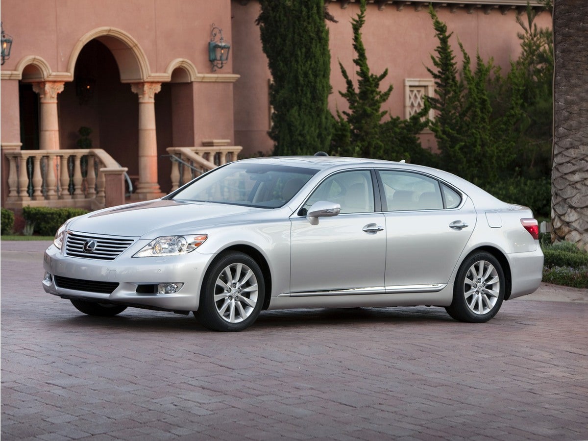 2010 Lexus LS 500's photo