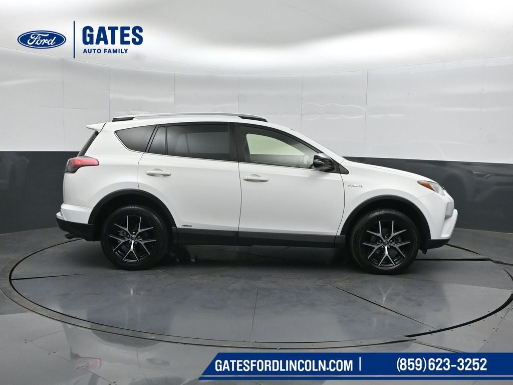 2018 Toyota RAV4 Hybrid SE