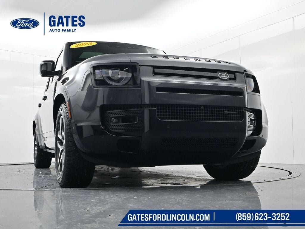 2023 Land Rover Defender 130 X-Dynamic SE
