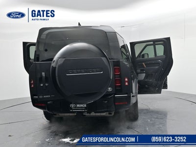 2023 Land Rover Defender 130 X-Dynamic SE