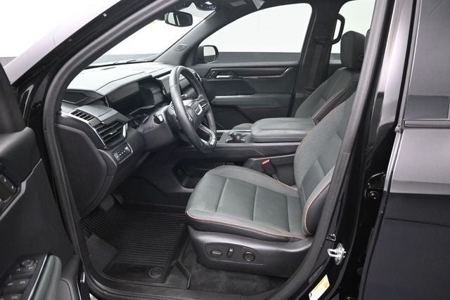 2024 GMC Acadia AT4
