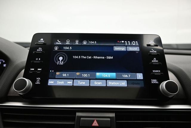 2022 Honda Accord Hybrid Touring - Photo 13