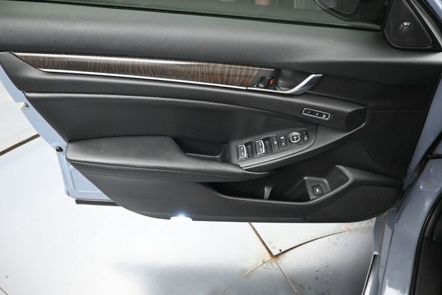 2022 Honda Accord Hybrid Touring - Photo 25