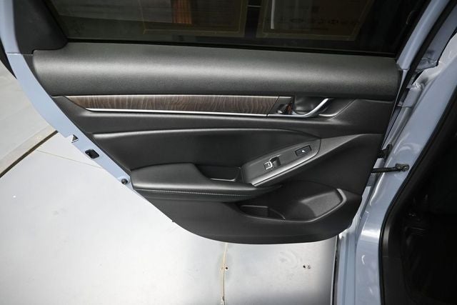2022 Honda Accord Hybrid Touring - Photo 28
