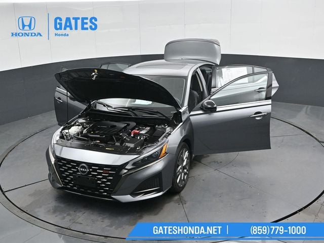 2023 Nissan Altima 2.0 SR