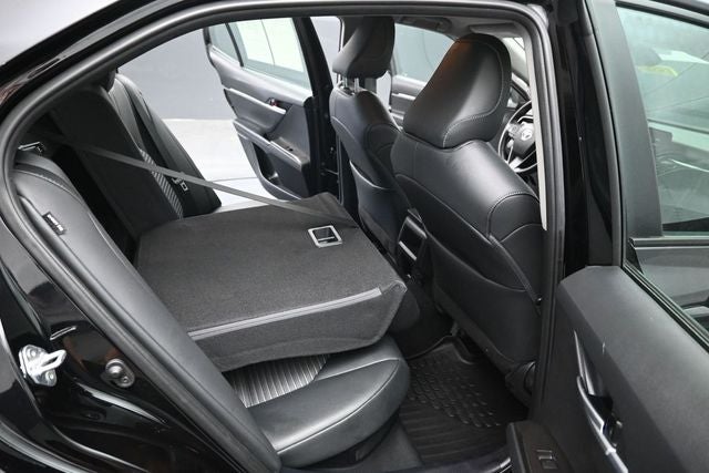 2024 Toyota Camry Hybrid SE