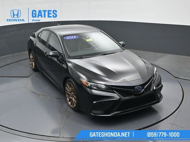 2024 Toyota Camry Hybrid SE