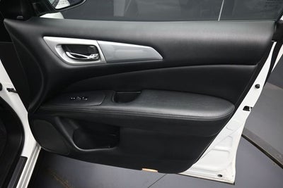 2019 Nissan Pathfinder SL