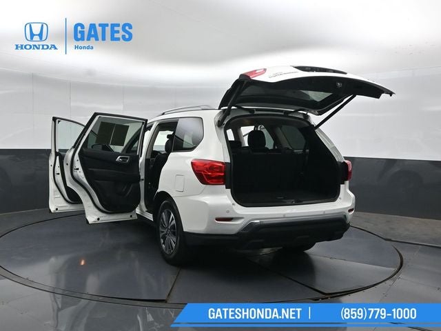 2019 Nissan Pathfinder SL