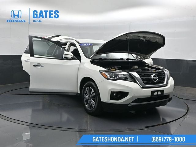 2019 Nissan Pathfinder SL