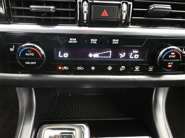 2023 Nissan Pathfinder SV