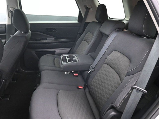 2023 Nissan Pathfinder SV