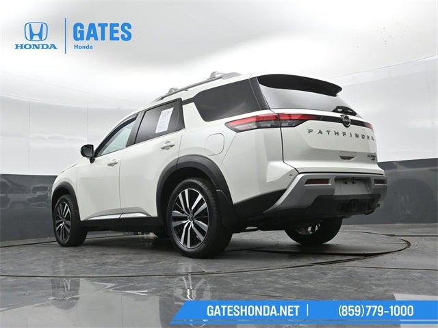 2023 Nissan Pathfinder Platinum
