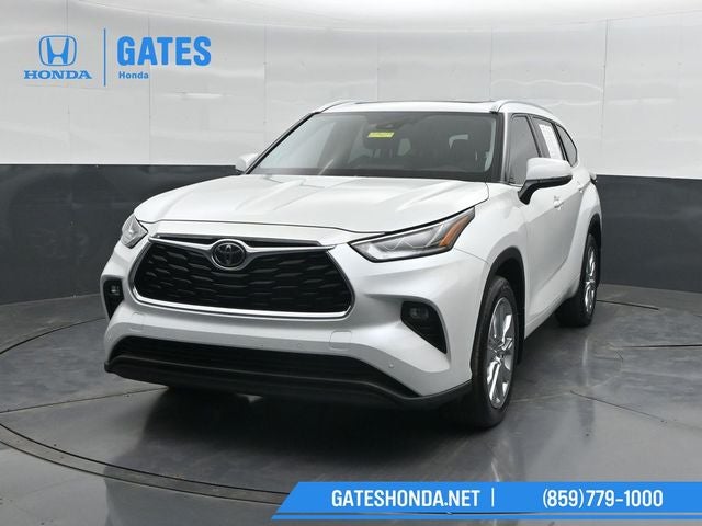 2022 Toyota Highlander Limited