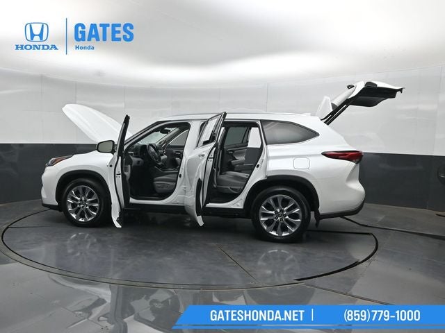 2022 Toyota Highlander Limited