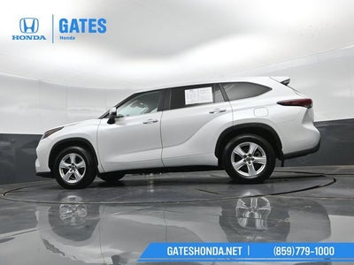 2024 Toyota Highlander LE