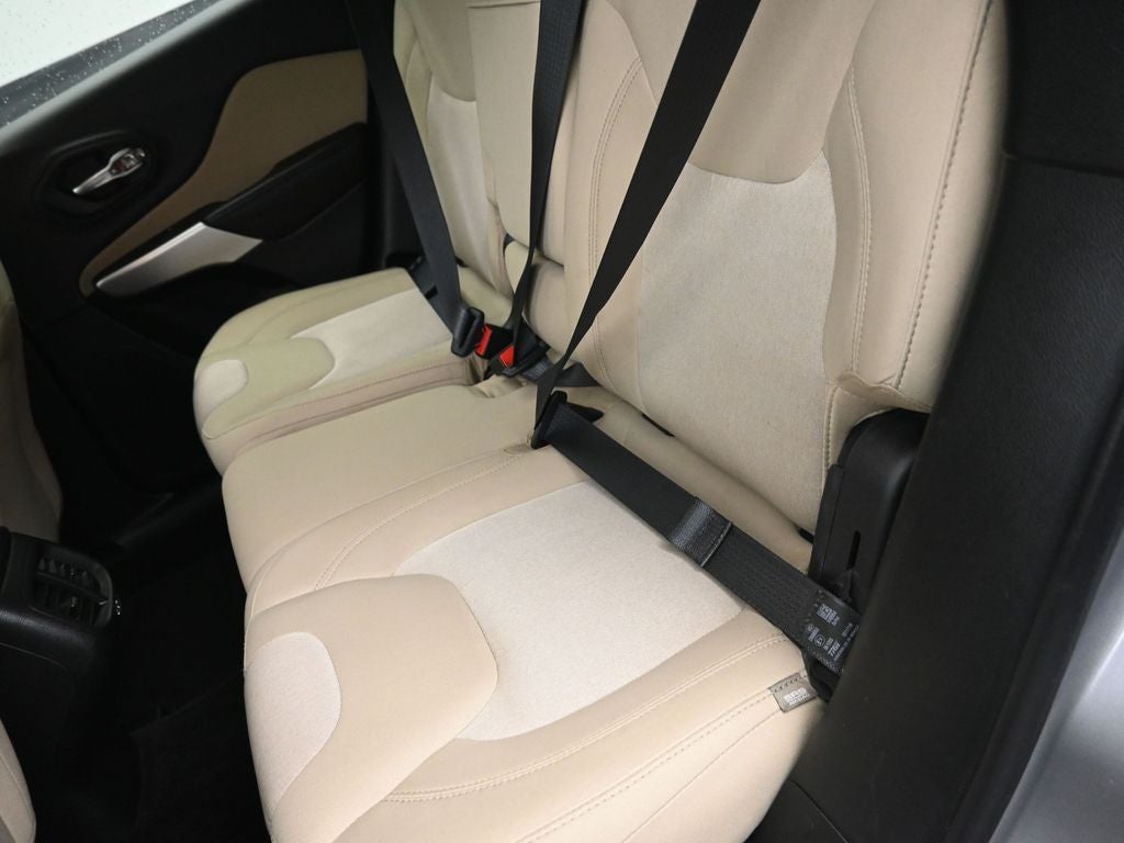 2017 Jeep Cherokee Sport