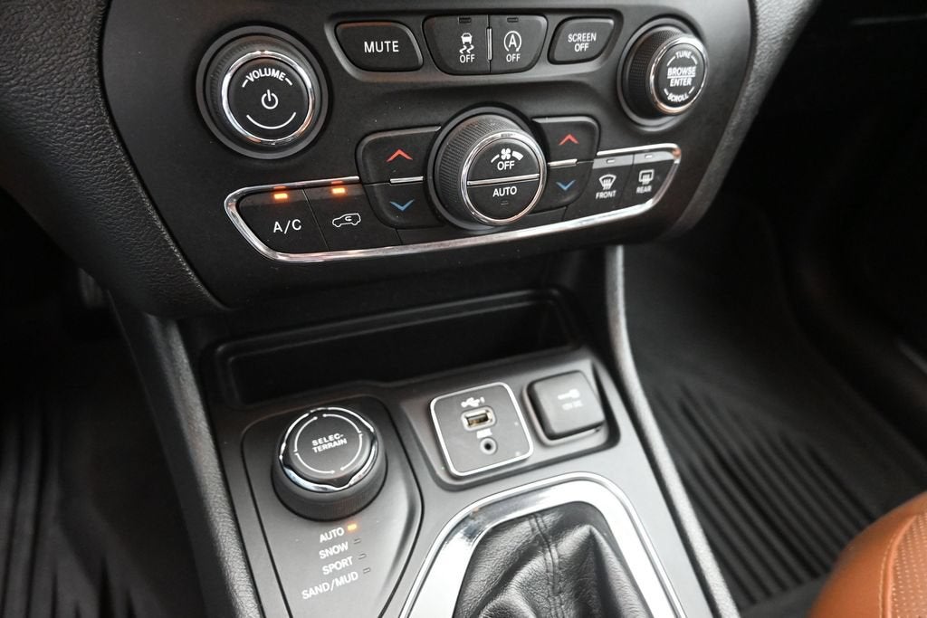 2019 Jeep Cherokee Overland
