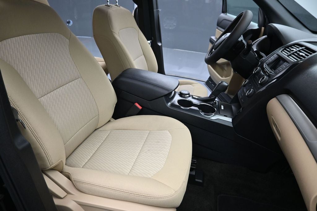 2017 Ford Explorer Base