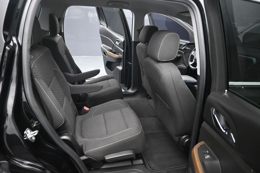 2017 GMC Acadia SLE-2