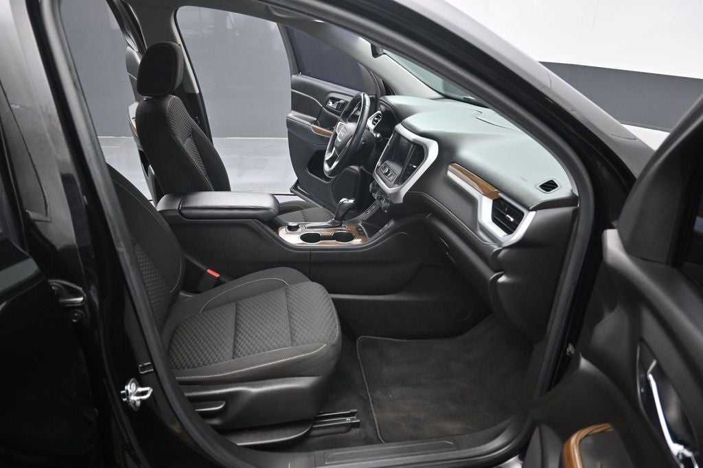 2017 GMC Acadia SLE-2